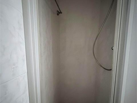 комерційна за адресою Оболонська вул., 7