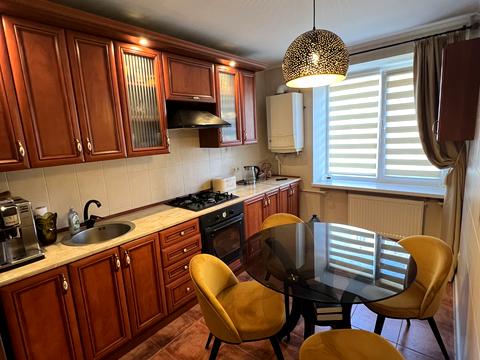 квартира за адресою Космонавтів просп., 39