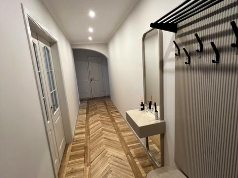 квартира за адресою Космонавтів просп., 39