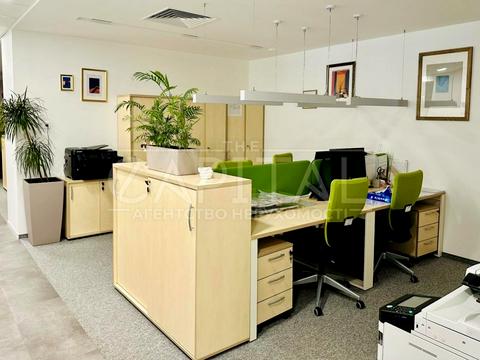 комерційна за адресою Саксаганського вул., 12