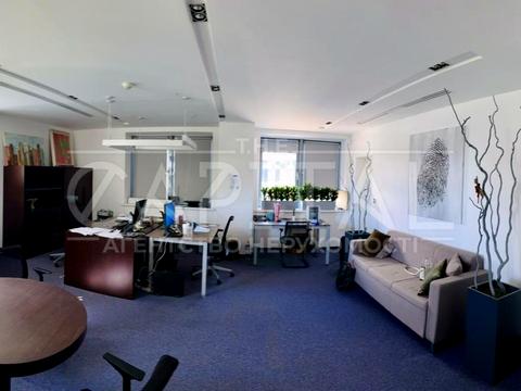 комерційна за адресою Саксаганського вул., 12