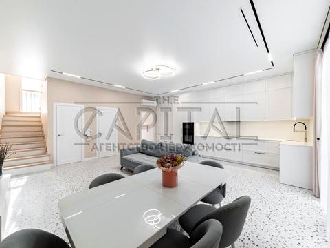 дом по адресу с. Петропавловская борщаговка, Зелений Гай, 11