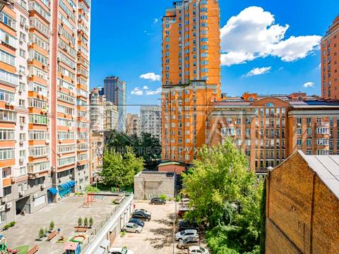 квартира за адресою В'ячеслава Чорновола вул., 25