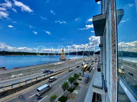 комерційна за адресою Набережно-Хрещатицька вул., 21