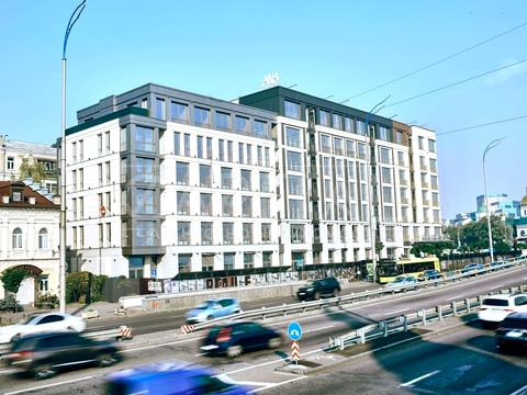 комерційна за адресою Набережно-Хрещатицька вул., 21