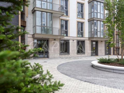 комерційна за адресою Набережно-Хрещатицька вул., 21