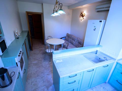 квартира за адресою Таїрова вул., 6