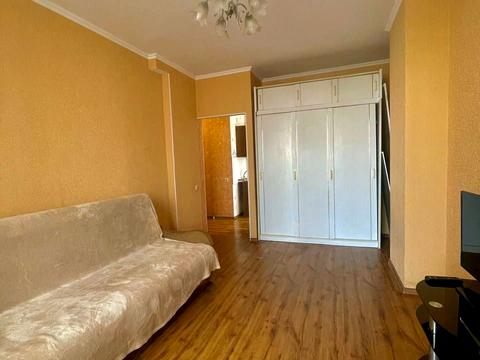квартира за адресою Небесної Сотні просп. (Маршала Жукова), 79а