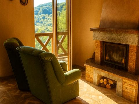 коммерческая по адресу с. Ракош, Сливова, 1