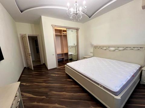 квартира за адресою Літературна вул., 1а