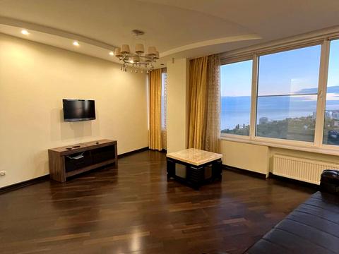 квартира за адресою Літературна вул., 1а