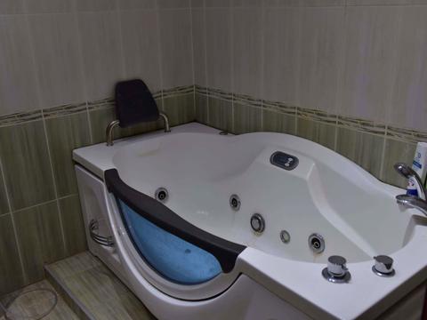 квартира за адресою Михайла Бойчука вул. (Кіквідзе), 31