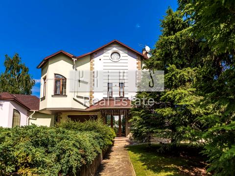 будинок за адресою Центральна вул.