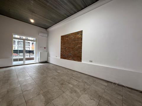 комерційна за адресою Михайла Максимовича вул. (Онуфрія Трутенка), 26-В