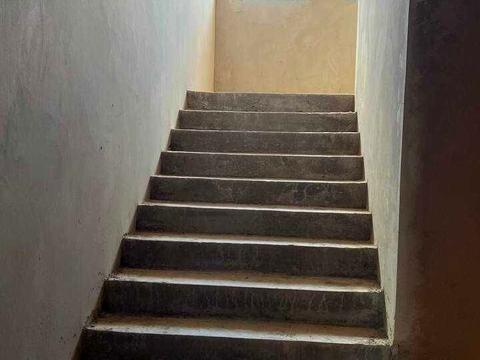 квартира за адресою Березова, 2