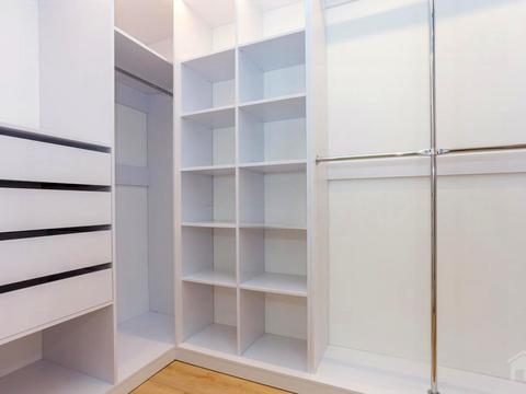 квартира за адресою Андрія Верхогляда вул. (Михайла Драгомирова), 17