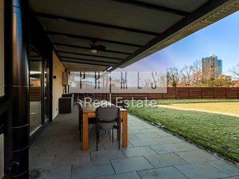 будинок за адресою Столичне шосе