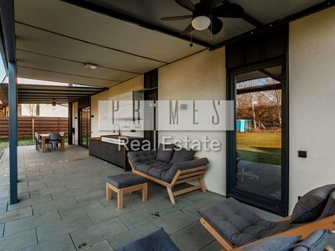 будинок за адресою Столичне шосе