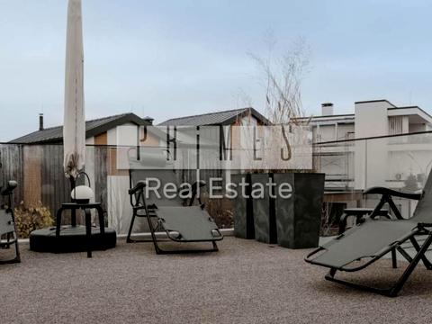 будинок за адресою Київ, Лютнева вул.