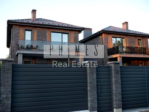 будинок за адресою Академмістечко