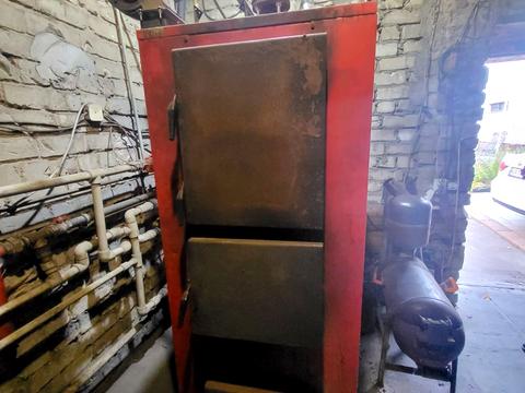 комерційна за адресою Вінстона Черчилля вул. (Червоноткацька), 48