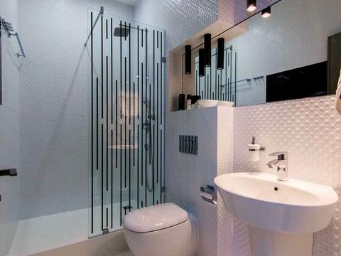 квартира за адресою Андрія Верхогляда вул. (Михайла Драгомирова), 20