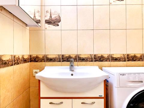 квартира за адресою Василя Макуха вул. (Червонопартизанська), 3