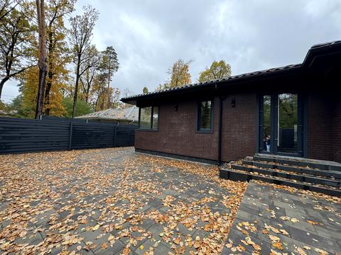 дом по адресу Евгения Коновальца ул.