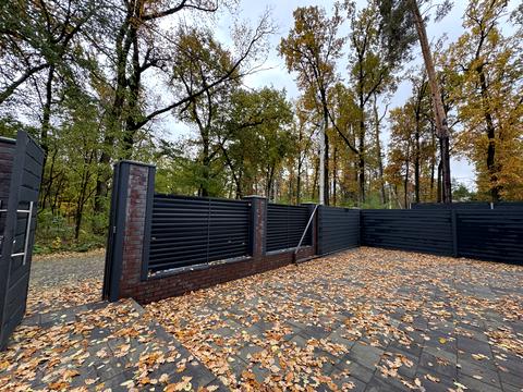 дом по адресу Евгения Коновальца ул.