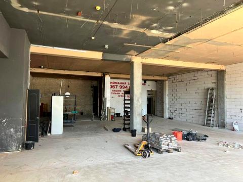 комерційна за адресою Червоної Калини просп. (Володимира Маяковського), 17