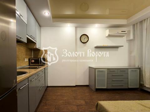 квартира за адресою Академіка Вернадського бульв., 67