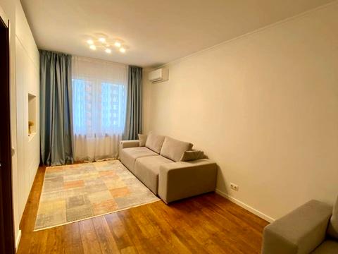 квартира за адресою Софії Русової вул., 7