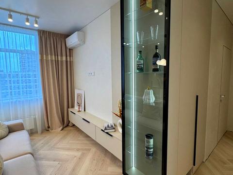 квартира за адресою Олександра Олеся вул., 3