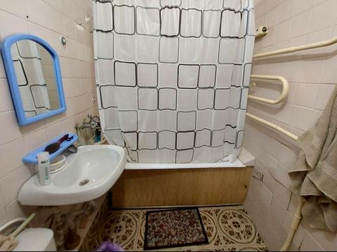 квартира за адресою Будівельників бульв., 12
