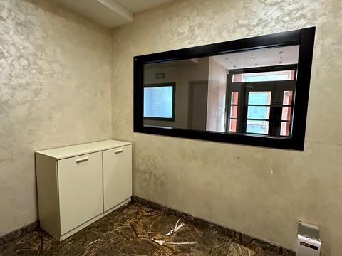 комерційна за адресою Почайнинська вул., 70