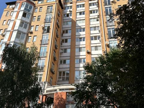 комерційна за адресою Почайнинська вул., 70