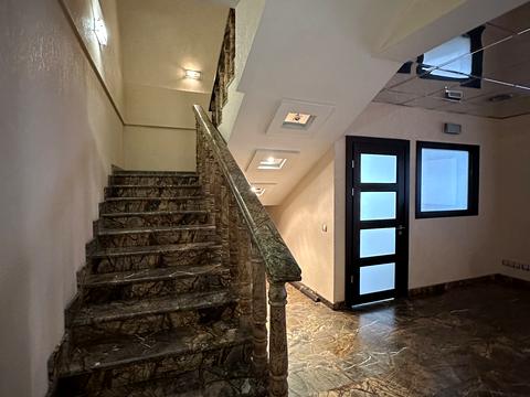 комерційна за адресою Почайнинська вул., 70