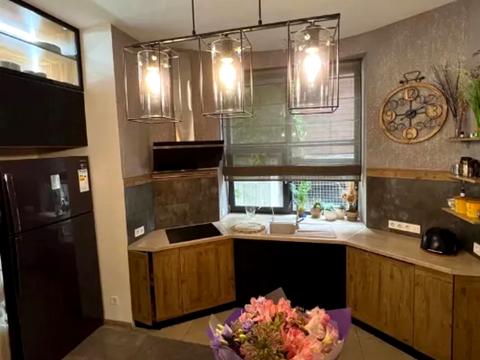 будинок за адресою Повітова вул.