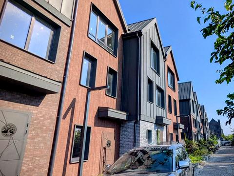 будинок за адресою Живописна, 19