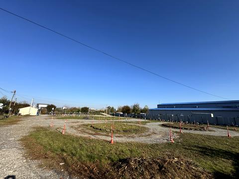 комерційна за адресою Василя Лесина вул., 33