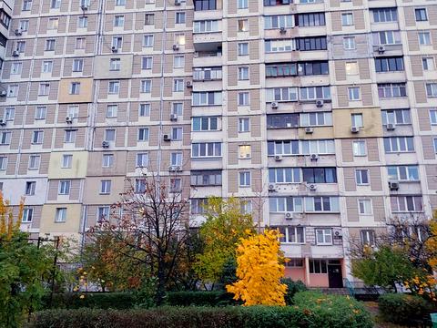 квартира за адресою Ревуцького вул., 36/2