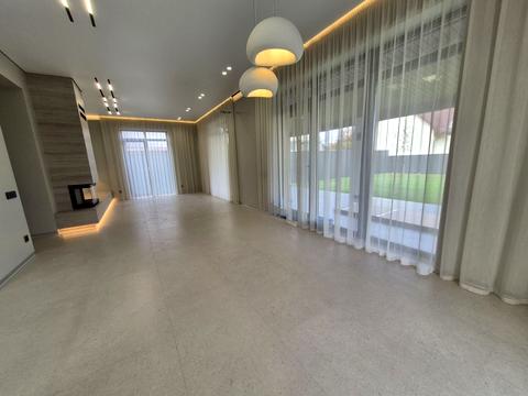 будинок за адресою Вишнева