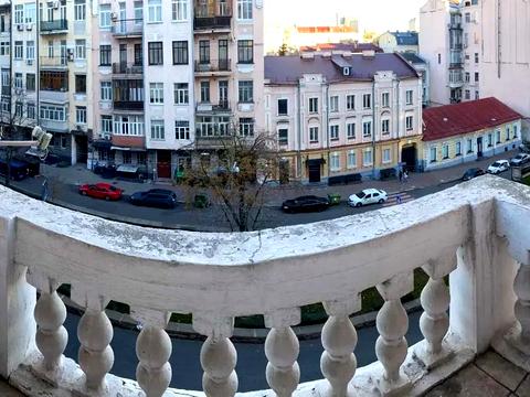 квартира за адресою Антоновича вул. (Горького), 4/6