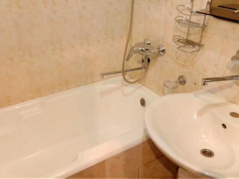 комерційна за адресою Костя Гордієнка пров., 1-А