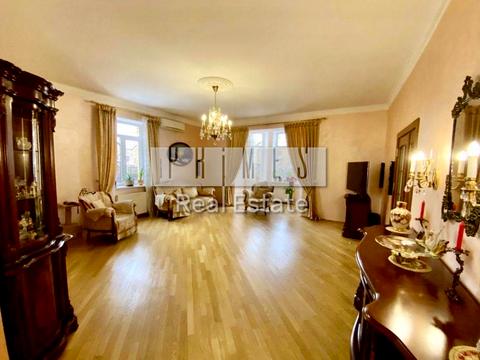 дом по адресу Василя Сухомлинського ул.