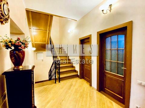 дом по адресу Василя Сухомлинського ул.