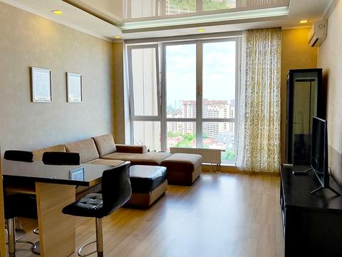 квартира за адресою Літературна вул., 12