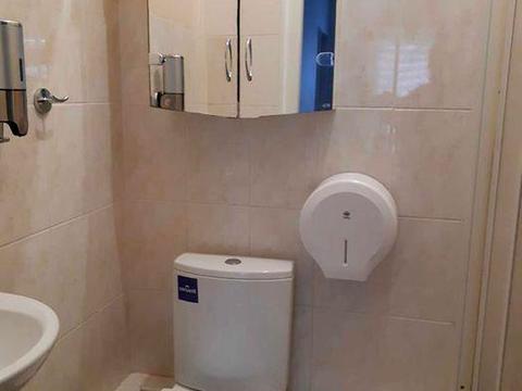 комерційна за адресою Оболонська вул., 7