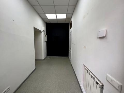 комерційна за адресою Оболонська вул., 7