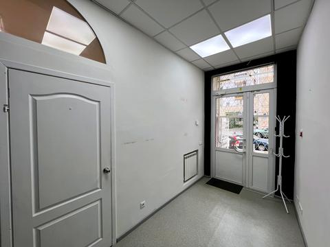 комерційна за адресою Оболонська вул., 7